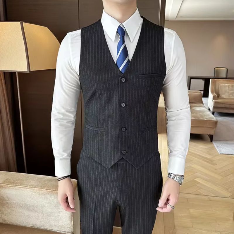 suit, striped suit, slim fit men’s suit, men’s suit, Men's Striped Suit, Men's Double-Breasted Suit, Men's Double-Breasted Striped Suit, elegant men’s suit, double-breasted suit, Double-Breasted Striped Suit