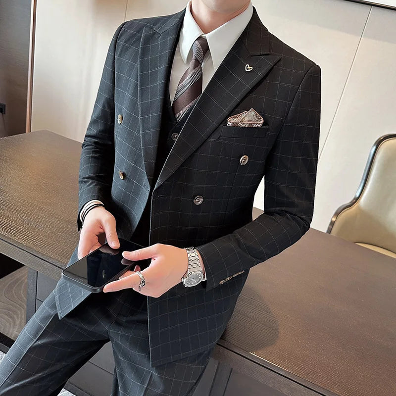 suit, Slim Fit Suit, Plaid Suit, plaid men’s suit, modern men’s suit, men’s suit, Men’s Plaid Suit, Men’s Double-Breasted Suit, formal men’s suit