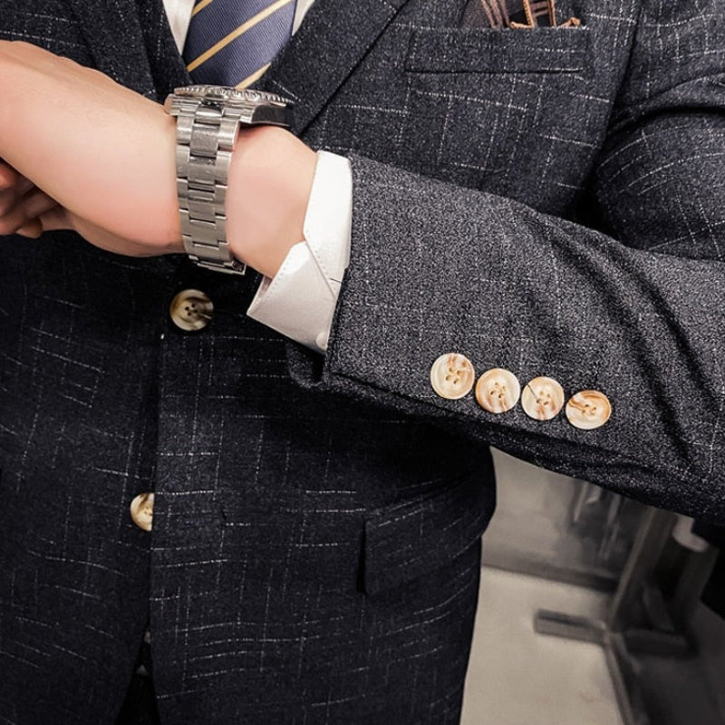 suit, striped suit, striped men’s suit, men’s suit, elegant suit, elegant men’s suit
