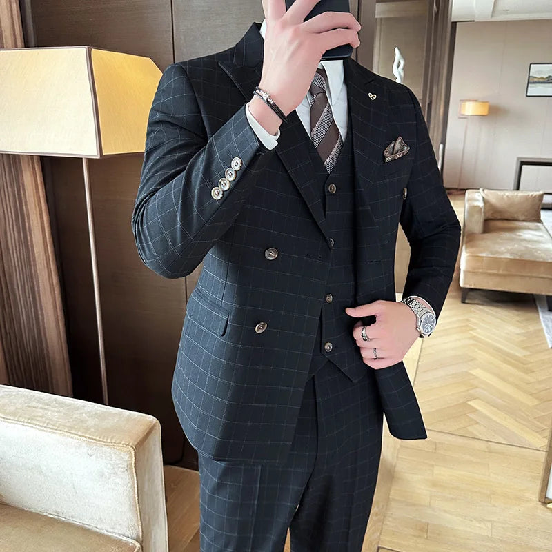 suit, Slim Fit Suit, Plaid Suit, plaid men’s suit, modern men’s suit, men’s suit, Men’s Plaid Suit, Men’s Double-Breasted Suit, formal men’s suit