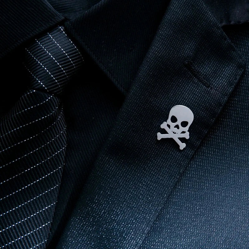 suit brooch, skull suit brooch, skull brooch, modern suit accessories, men’s suit brooch, men’s skull lapel pin, men’s lapel pin accessory, gothic lapel pin men, brooch