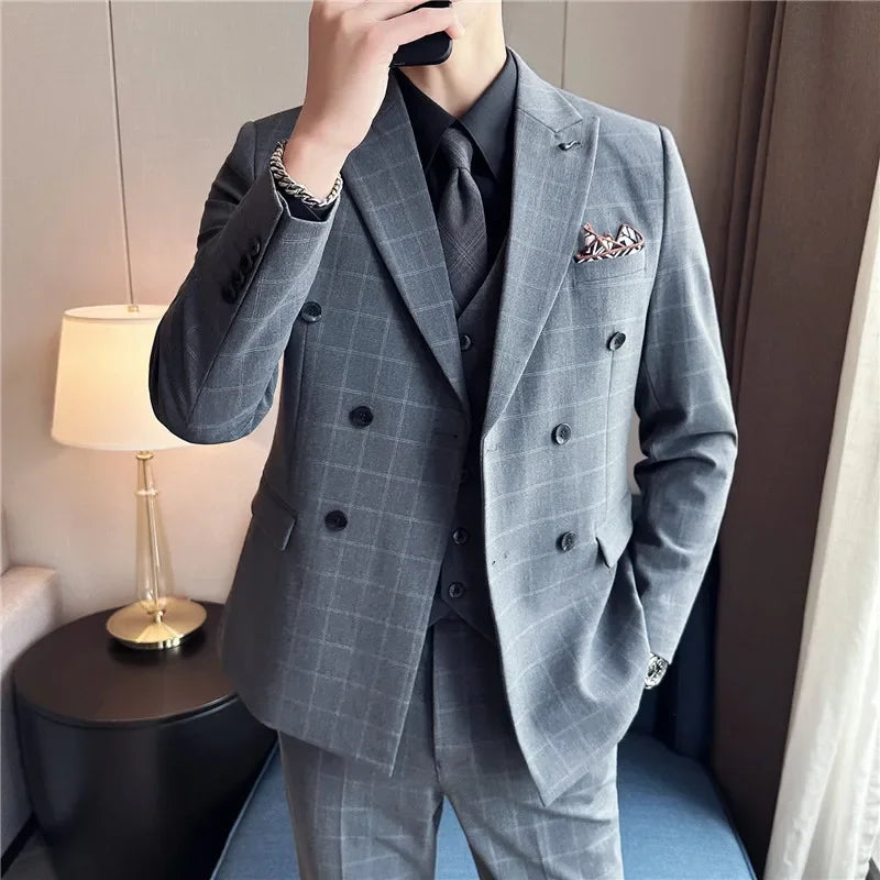 suit, Slim Fit Suit, Plaid Suit, plaid men’s suit, men’s suit, men’s slim fit suit, Men’s Plaid Suit, Men’s Double-Breasted Suit, formal men’s suit, executive men’s suit
