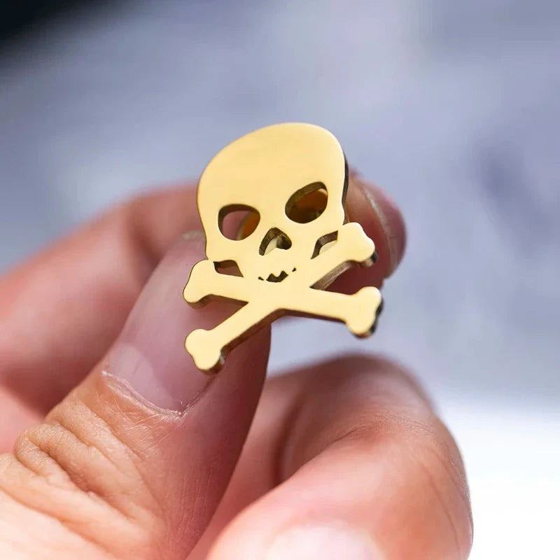 suit brooch, skull suit brooch, skull brooch, modern suit accessories, men’s suit brooch, men’s skull lapel pin, men’s lapel pin accessory, gothic lapel pin men, brooch