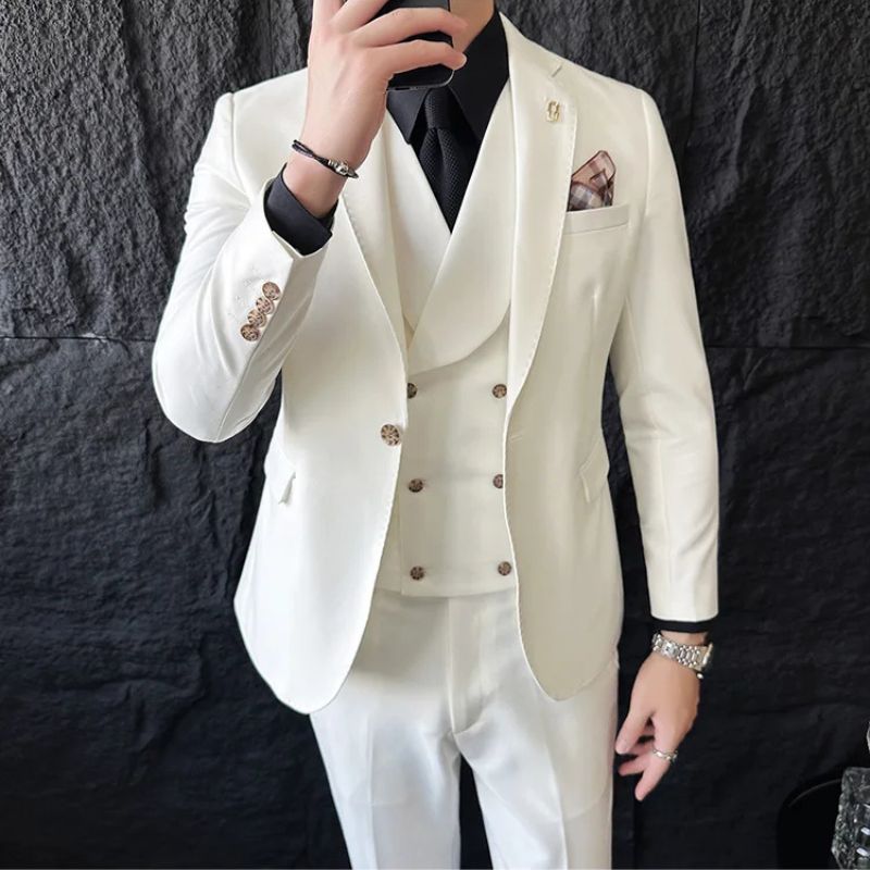 suit, modern men’s suit, men’s suit, men’s slim fit suit, formal men’s suit, executive men’s suit, double-breasted waistcoat suit