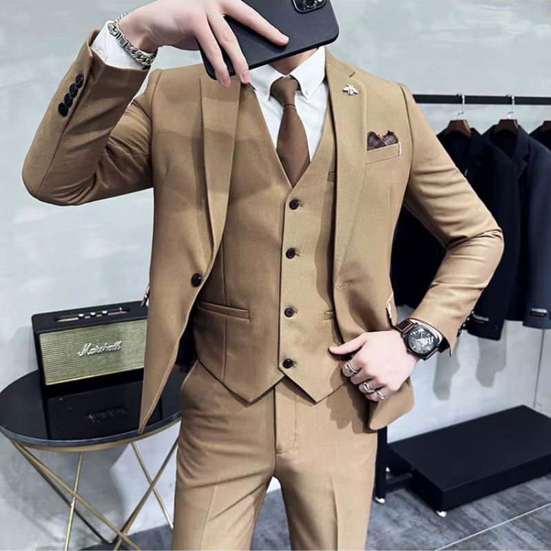 three-piece suit, suit, solid men’s suit, modern men’s suit, men’s suit, men’s slim fit suit, formal men’s suit