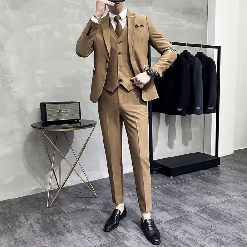 three-piece suit, suit, solid men’s suit, modern men’s suit, men’s suit, men’s slim fit suit, formal men’s suit
