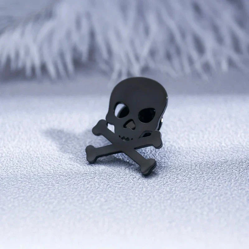 suit brooch, skull suit brooch, skull brooch, modern suit accessories, men’s suit brooch, men’s skull lapel pin, men’s lapel pin accessory, gothic lapel pin men, brooch