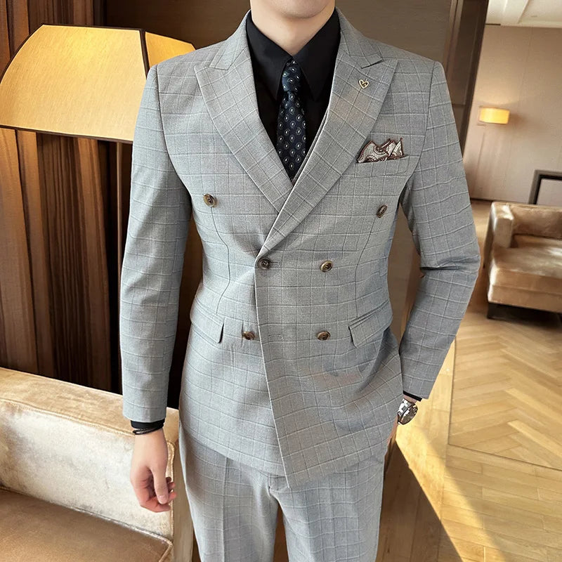 suit, Slim Fit Suit, Plaid Suit, plaid men’s suit, modern men’s suit, men’s suit, Men’s Plaid Suit, Men’s Double-Breasted Suit, formal men’s suit